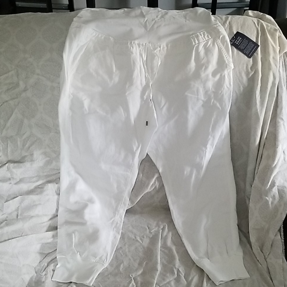 White linen maternity full panel pants